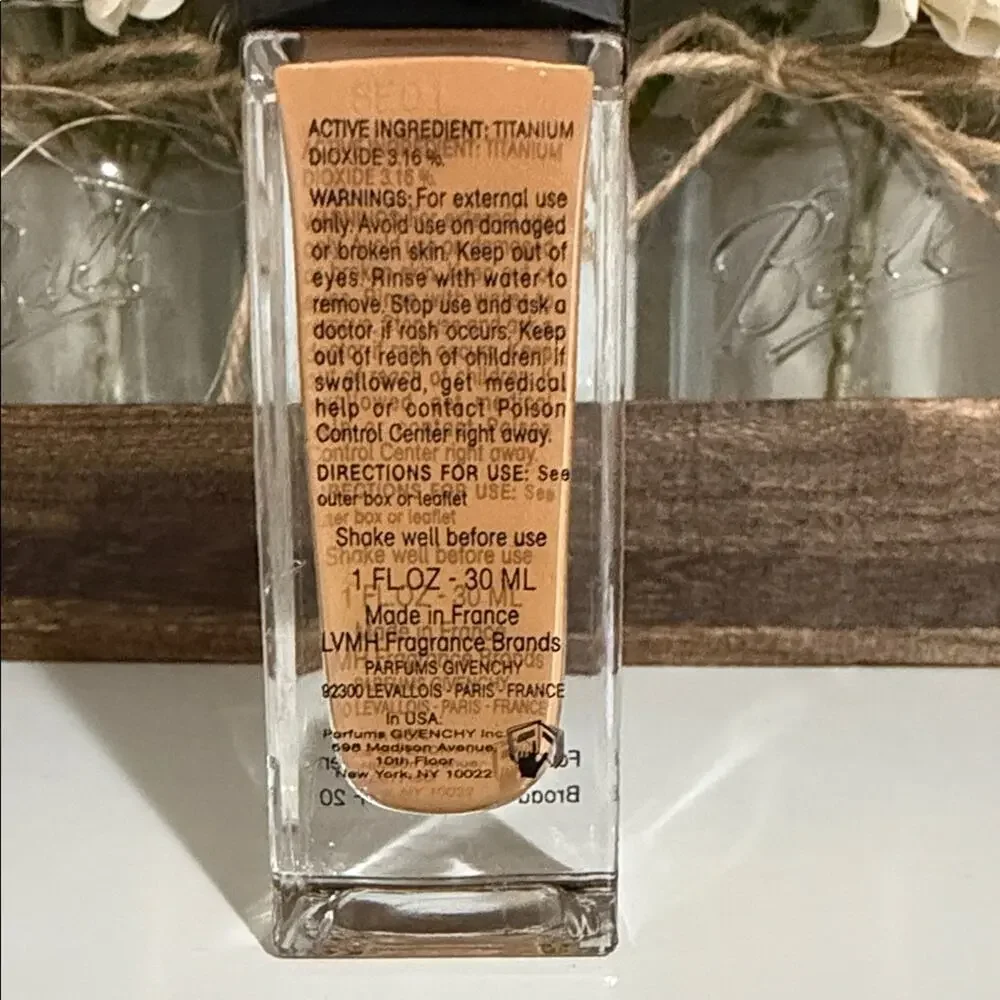 Givenchy Matissime Velvet Foundation – 09 Mat Cinnamon – NWOB – Discontinued